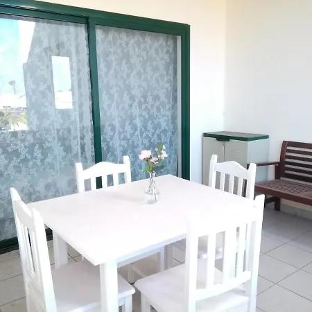 公寓 Playa Roca Cosy - Seafront Pool Complex *