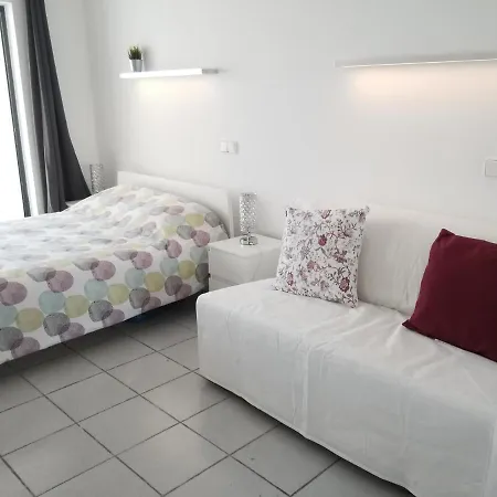 Playa Roca Cosy Studio - Seafront Pool Complex